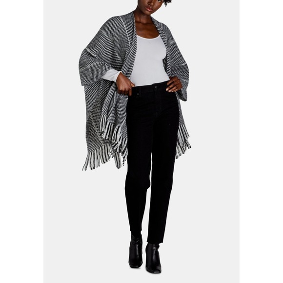 Time and Tru Womens Jeans‎ Size 18 Black High Rise Raw Hem Cigarette 32 Inseam - Picture 3 of 7